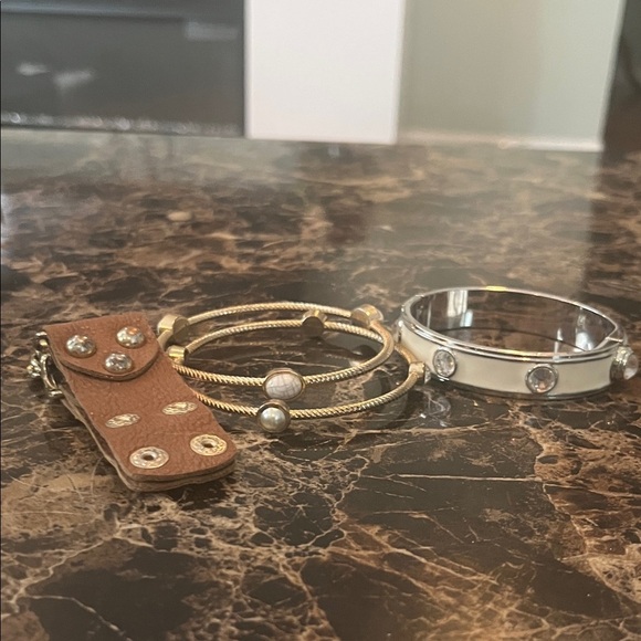 Jewelry - Gold and Silver Mixed Metal Bangle Set - Women's Fashion Bracelets